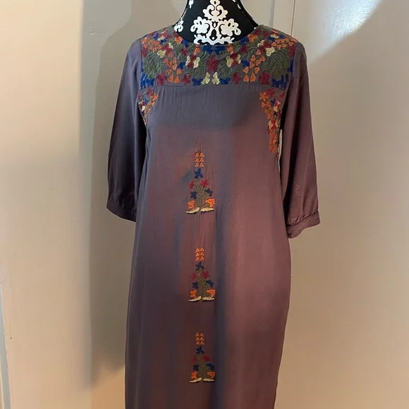 Orange Creek grey embroidered dress small - Picture 4 of 11